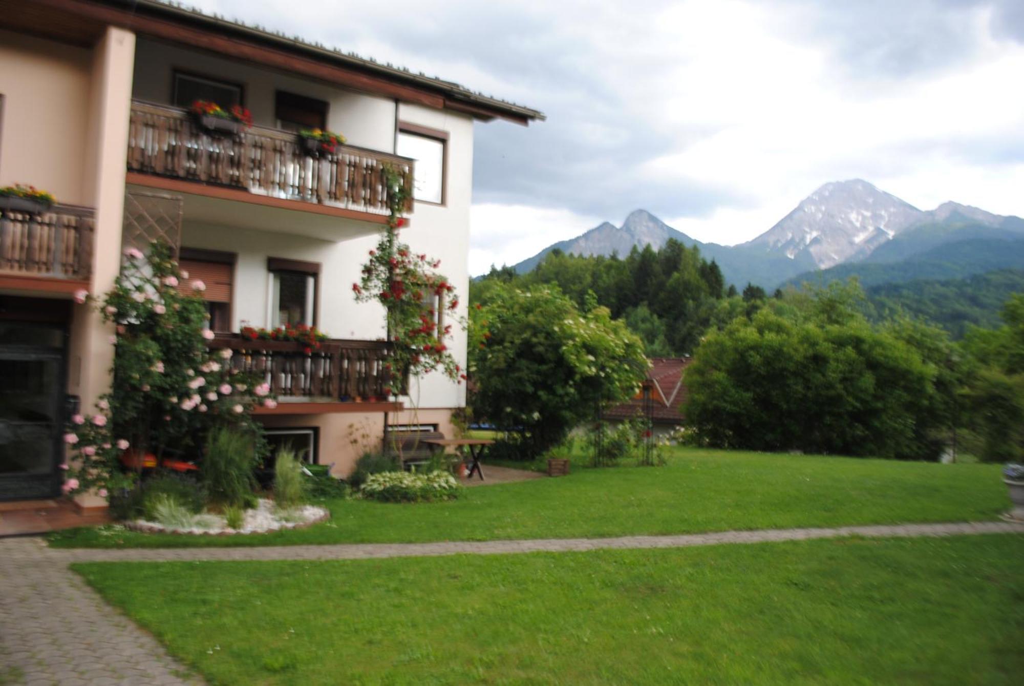 Ferienhaus Michor Latschach ober dem Faakersee Buitenkant foto